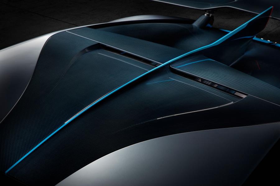 Детали экстерьера Bugatti Divo 2018 года  (фото 17 из 46)